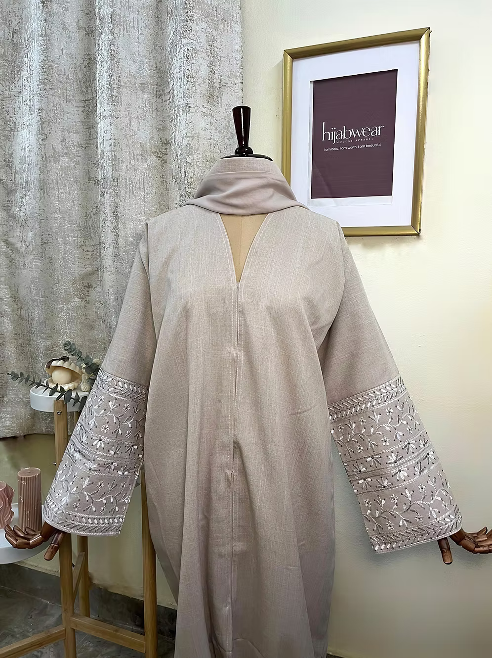 The Farah Abaya